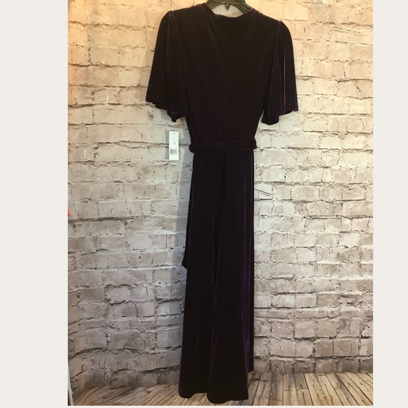 Gorgeous Donna Morgan Plumb Velvet Dress, 8 - Picture 6 of 12
